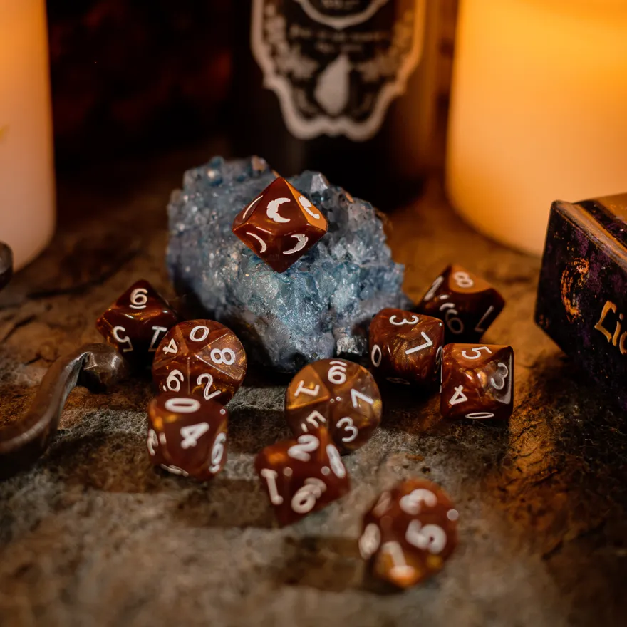 Raven Queen Dice Set - Dadi Licantropi con Fasi Lunari (10)