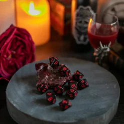 Raven Queen Dice Set - Dadi Vampiri con Rosa Nero/Rosso (10)